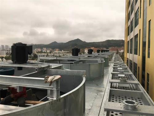 閉式冷卻塔的應用及專用冷卻系統的優勢(閉式冷卻塔