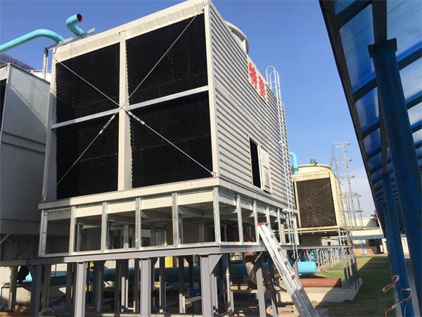 淺析玻璃鋼冷卻塔發(fā)生畸形狀況如何處理?(方形逆流式玻璃鋼冷卻塔工作原理)