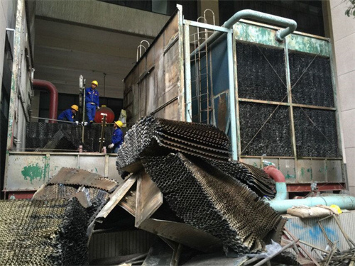 圓形逆流式冷卻塔的工作過程